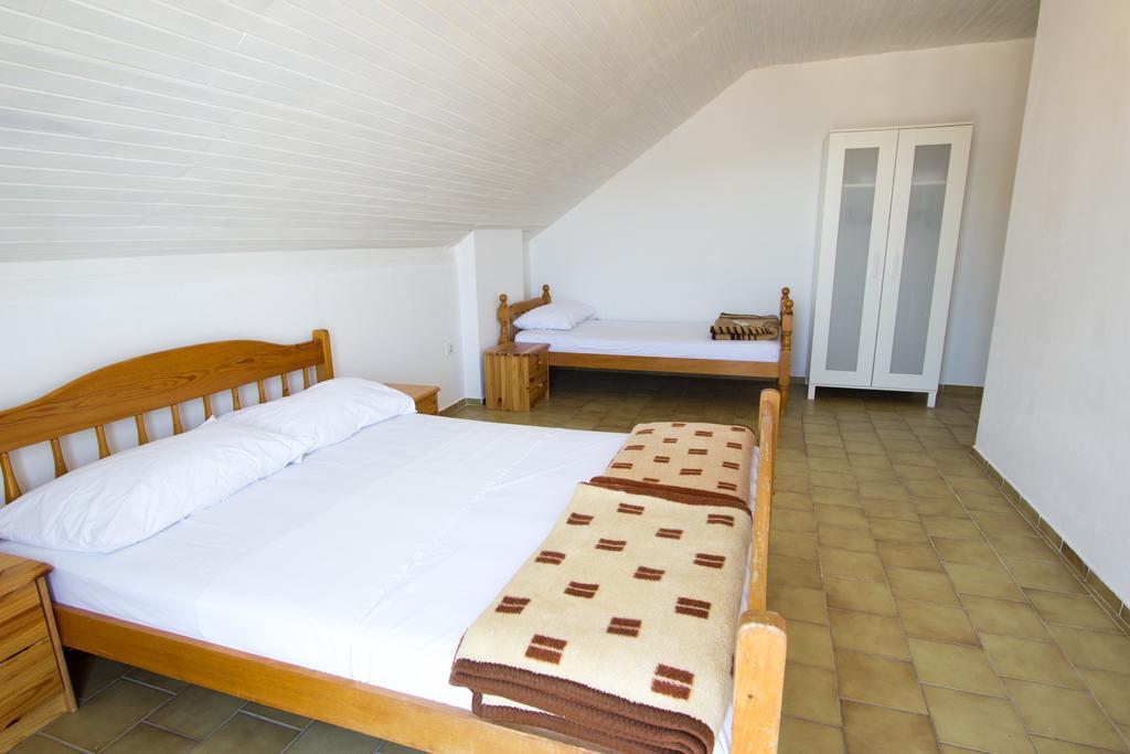 St. Roko Guest House Донья Ластва Екстер'єр фото
