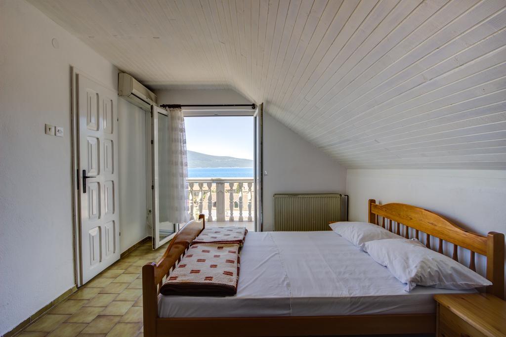 St. Roko Guest House Донья Ластва Екстер'єр фото