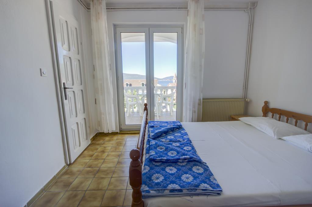 St. Roko Guest House Донья Ластва Екстер'єр фото